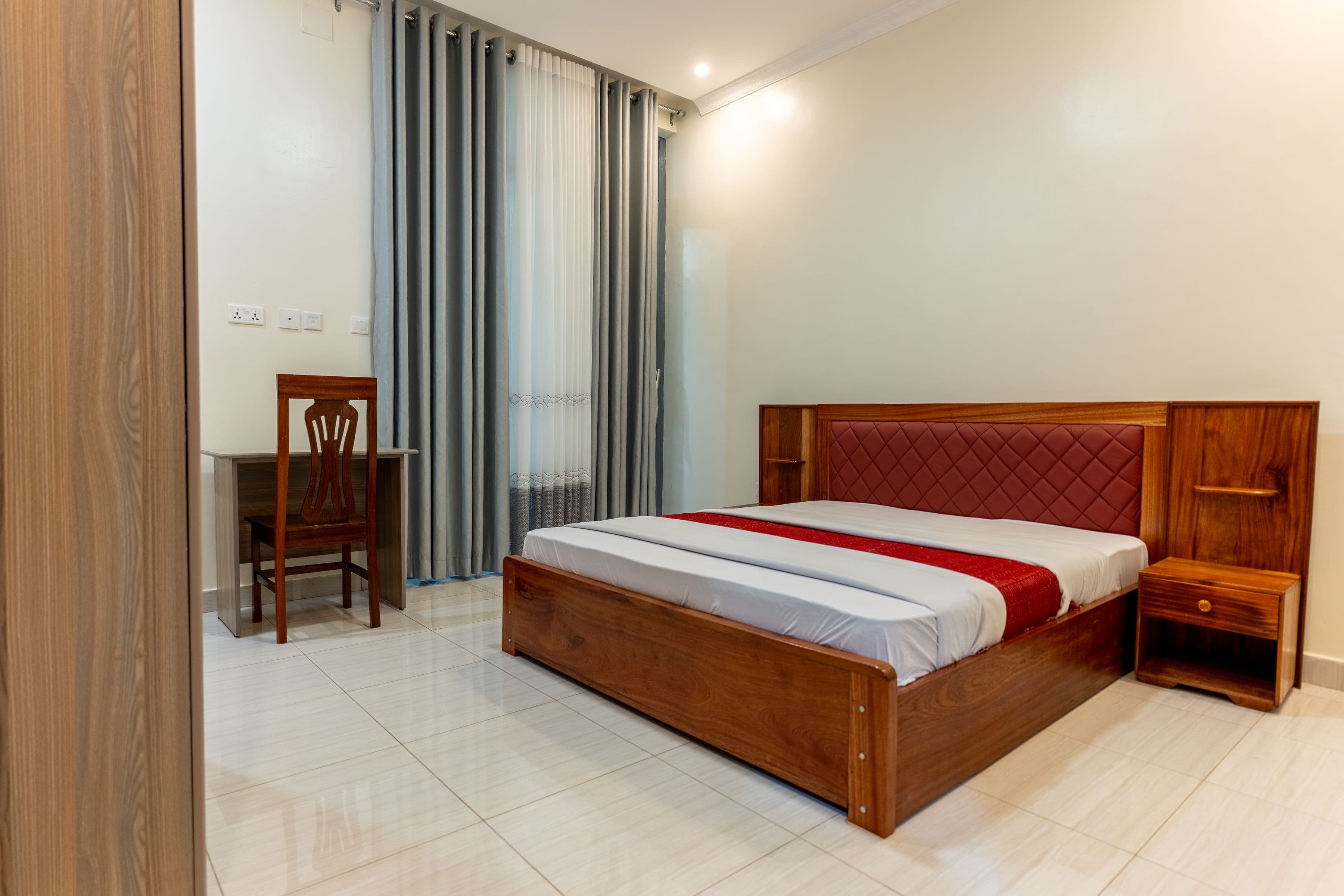 Deluxe Suite gallery 1